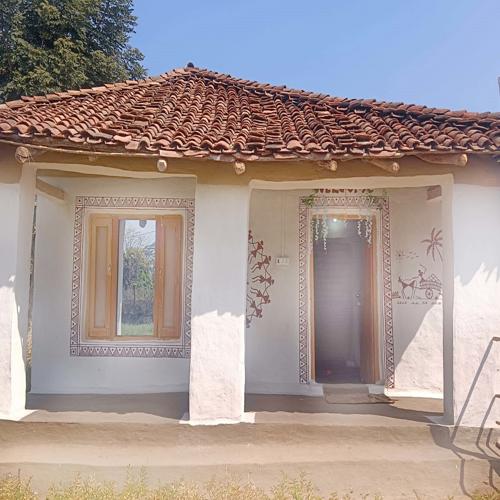 Chua Homestay, Damna